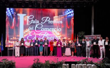 Comercio valora positivamente la Gala de Comercio del Bierzo y apunta a la segunda edición en 2025 6