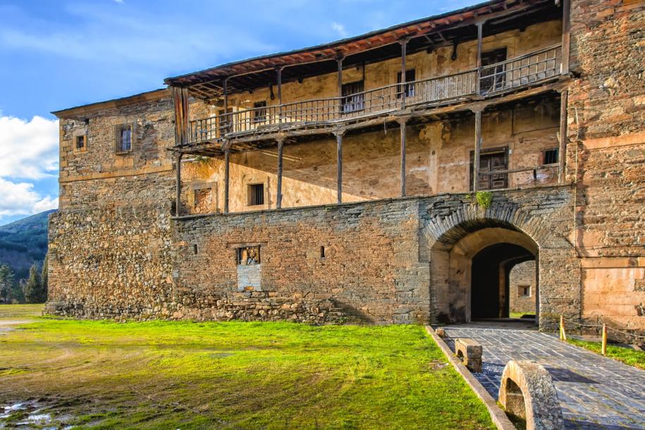 El Monasterio de San Andrés en Vega de Espinareda también será escenario de Halloween 1