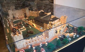 La sala noruega del Castillo de Ponferrada acoge una exposición de piezas hechas con Exin Castillos 9