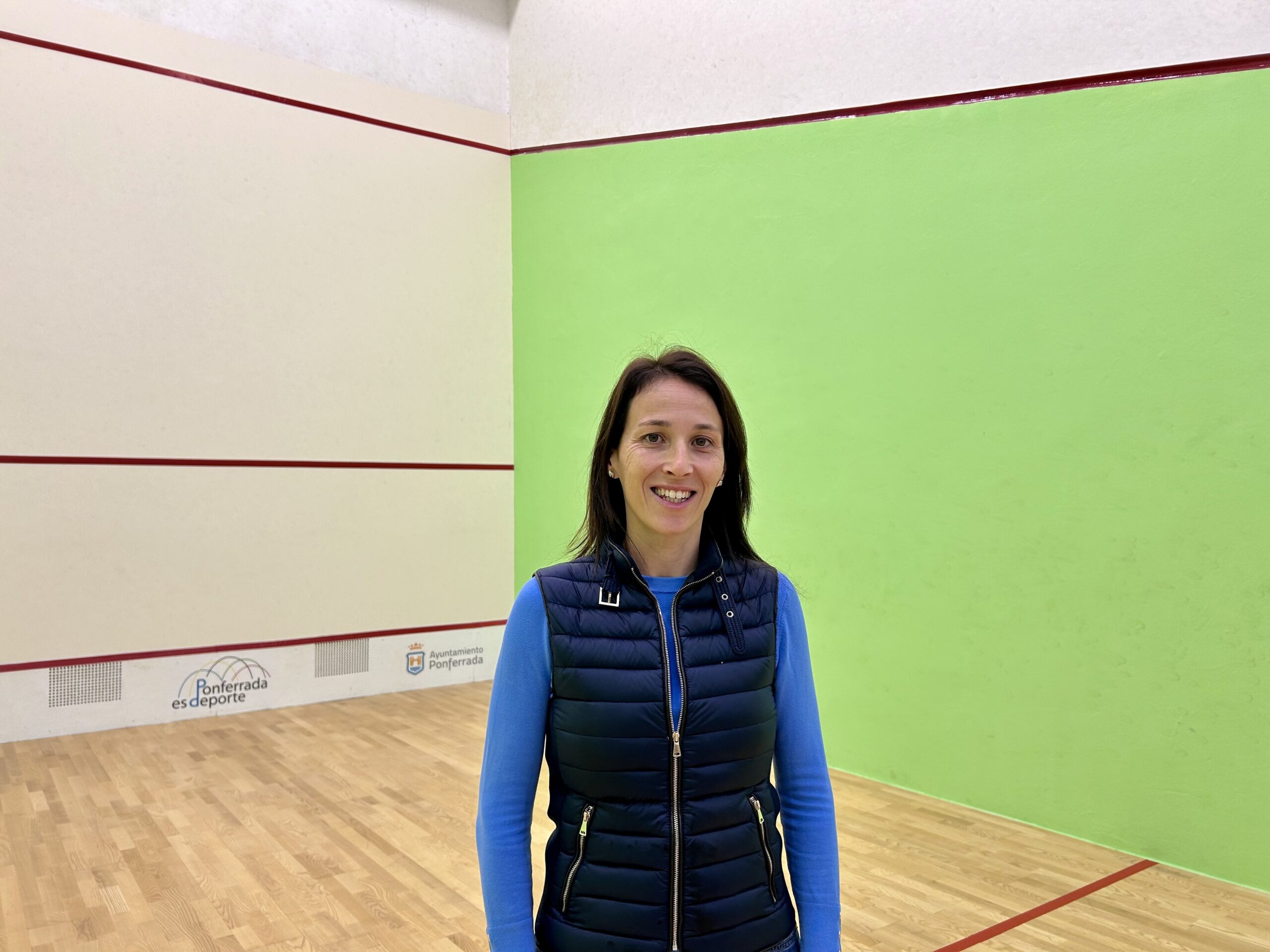 La Concejalía de Deportes concluye la reforma de dos pistas de squash del Complejo Lydia Valentín 2