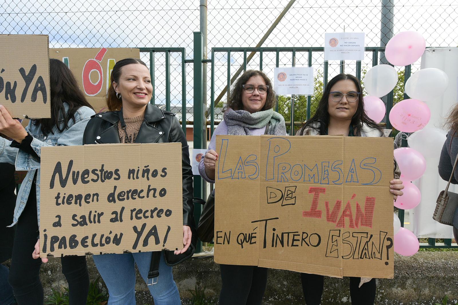 El AMPA del Colegio de Columbrianos exige un pabellón tras 30 años de espera 10