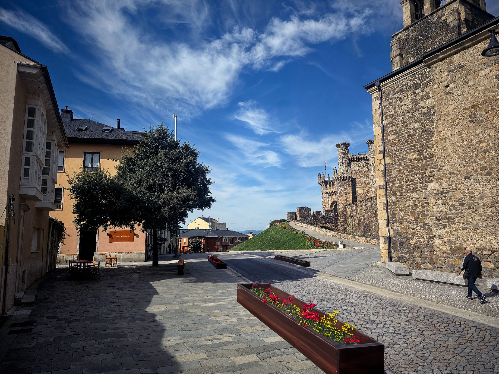 La Avenida del Castillo de Ponferrada se transforma: así será su nueva cara 2