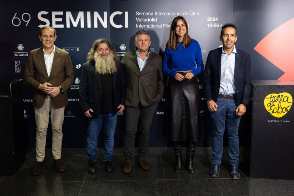 Mediaset presenta en la Seminci de Valladolid el documental sobre Raúl Pérez 'El Mago del vino' 1