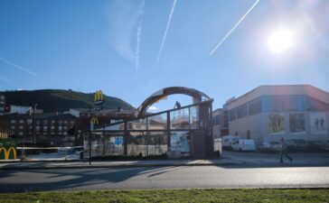 ¿Qué le ha pasado al McDonald's del Parque Comercial La Herrería de Ponferrada? 2