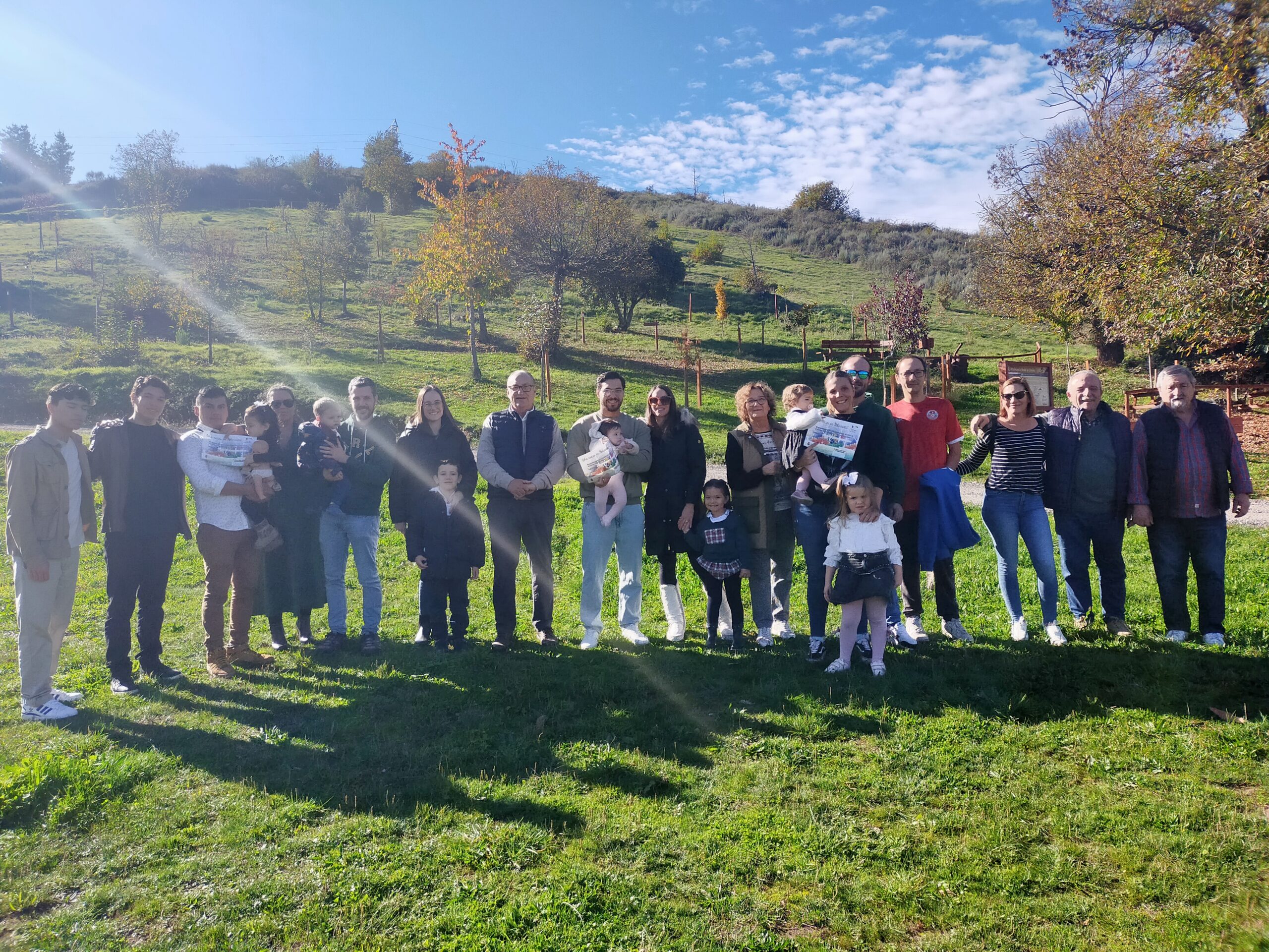 Molinaseca celebra la vida plantando nuevos árboles en el Bosque del Nacimiento 1