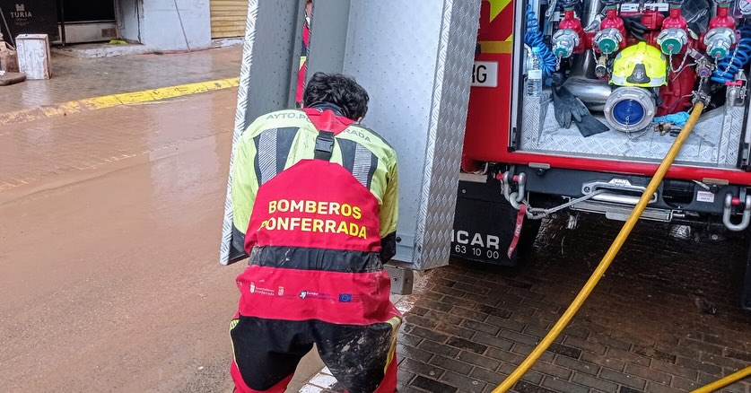 Bomberos de Ponferrada, en primera línea para ayudar a los damnificados por la DANA en Valencia 2