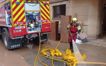 Bomberos de Ponferrada, en primera línea para ayudar a los damnificados por la DANA en Valencia 5