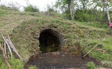 Ponferrada señaliza la Fuente de la Arantigua en Villanueva de Valdueza 1