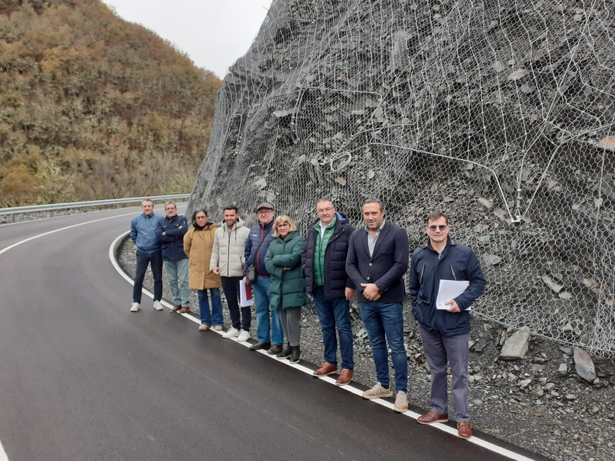 La Diputación invierte más de 250.000euros en la reparación de la carretera entre Fabero y Guímara 1