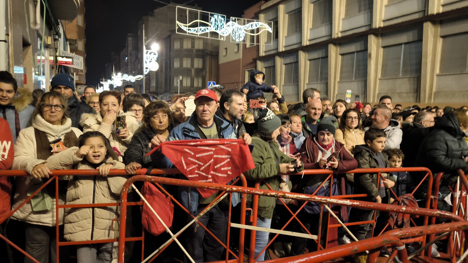 David Bustamante se mete al público berciano en el bolsillo en su actuación en el centro de Ponferrada 47