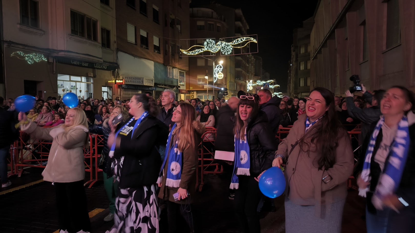 David Bustamante se mete al público berciano en el bolsillo en su actuación en el centro de Ponferrada 45