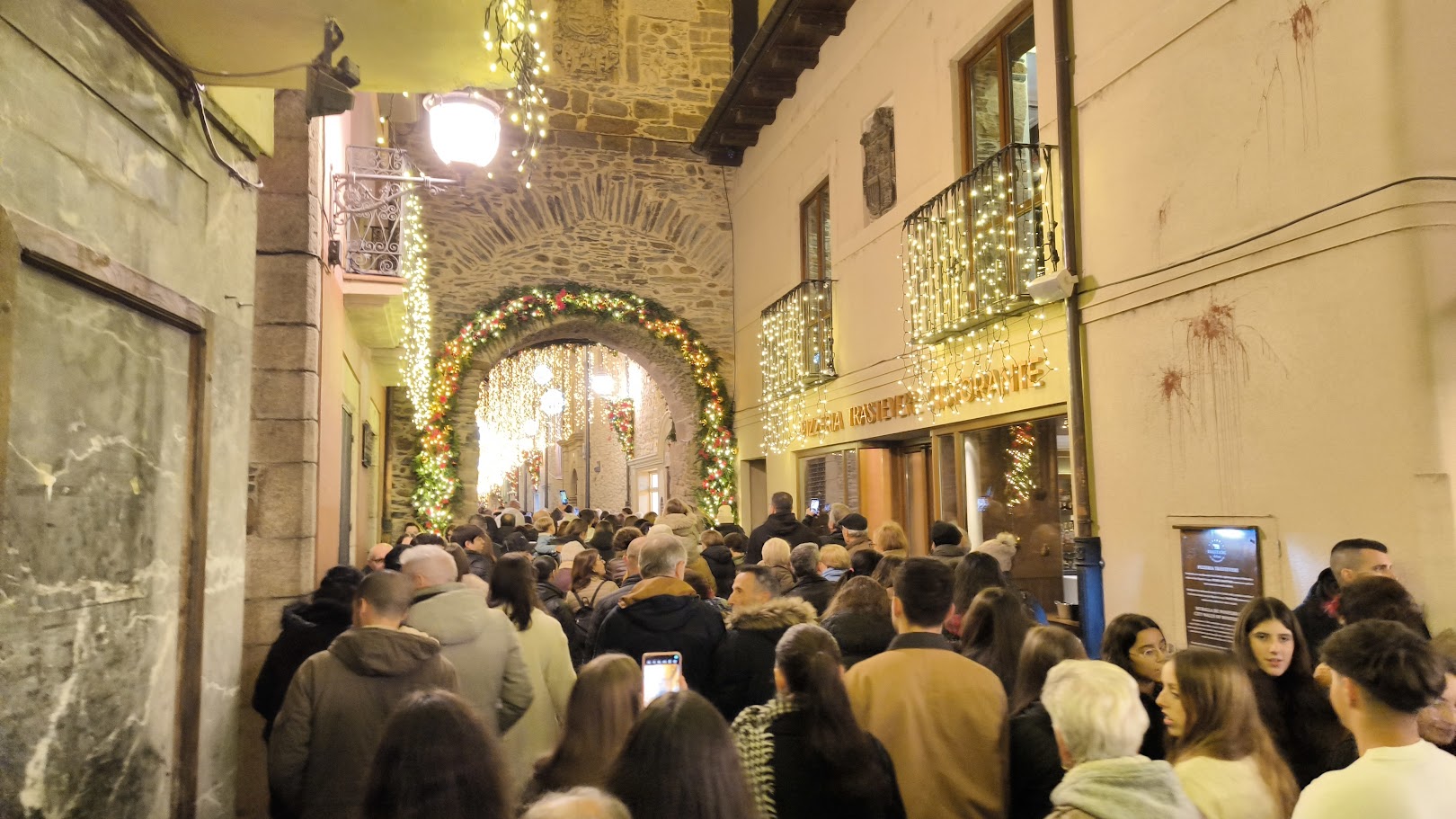 Fotos |Ponferrada se ilumina de Navidad para disfrute de niños y mayores 9