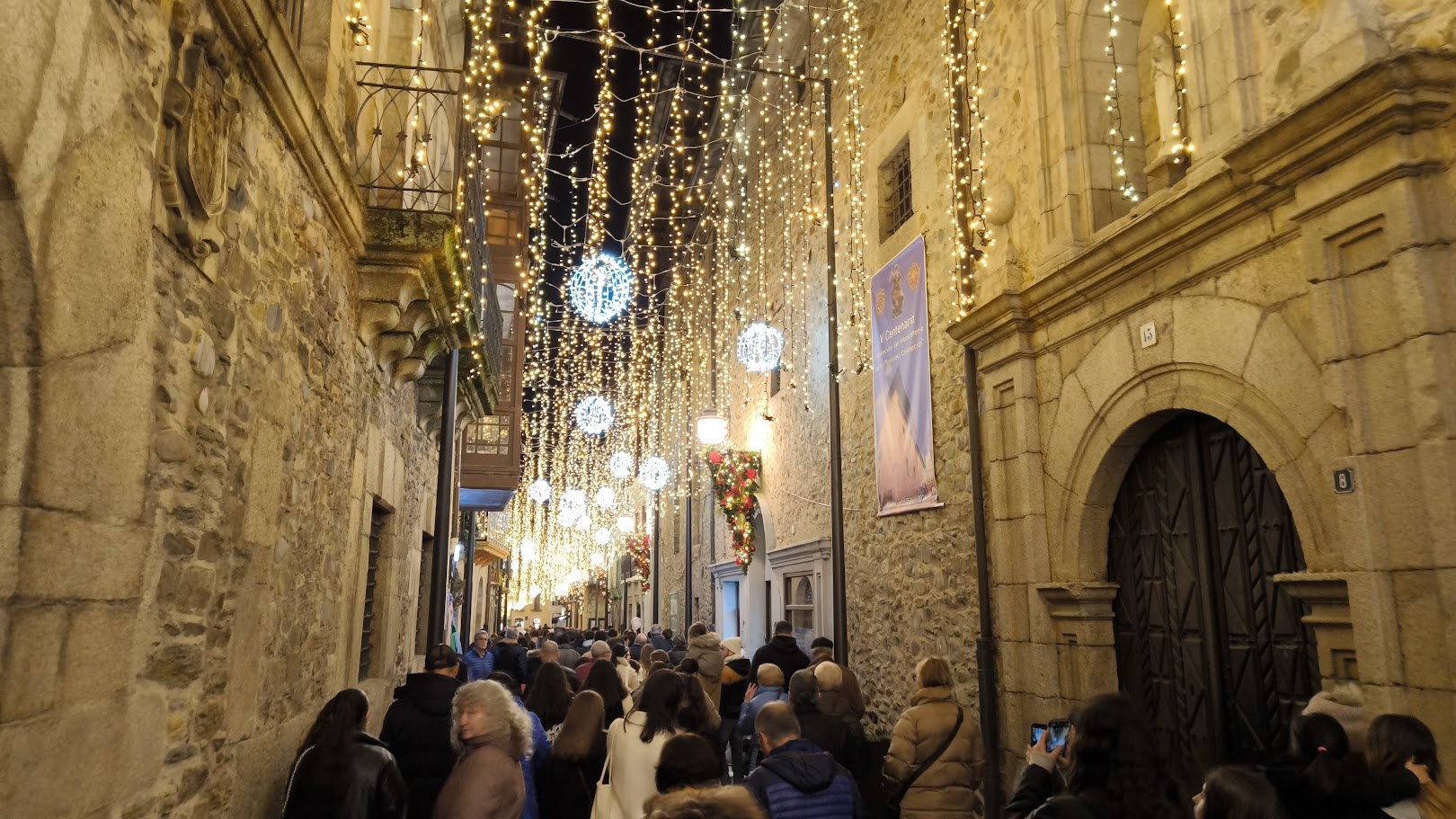 Fotos |Ponferrada se ilumina de Navidad para disfrute de niños y mayores 10