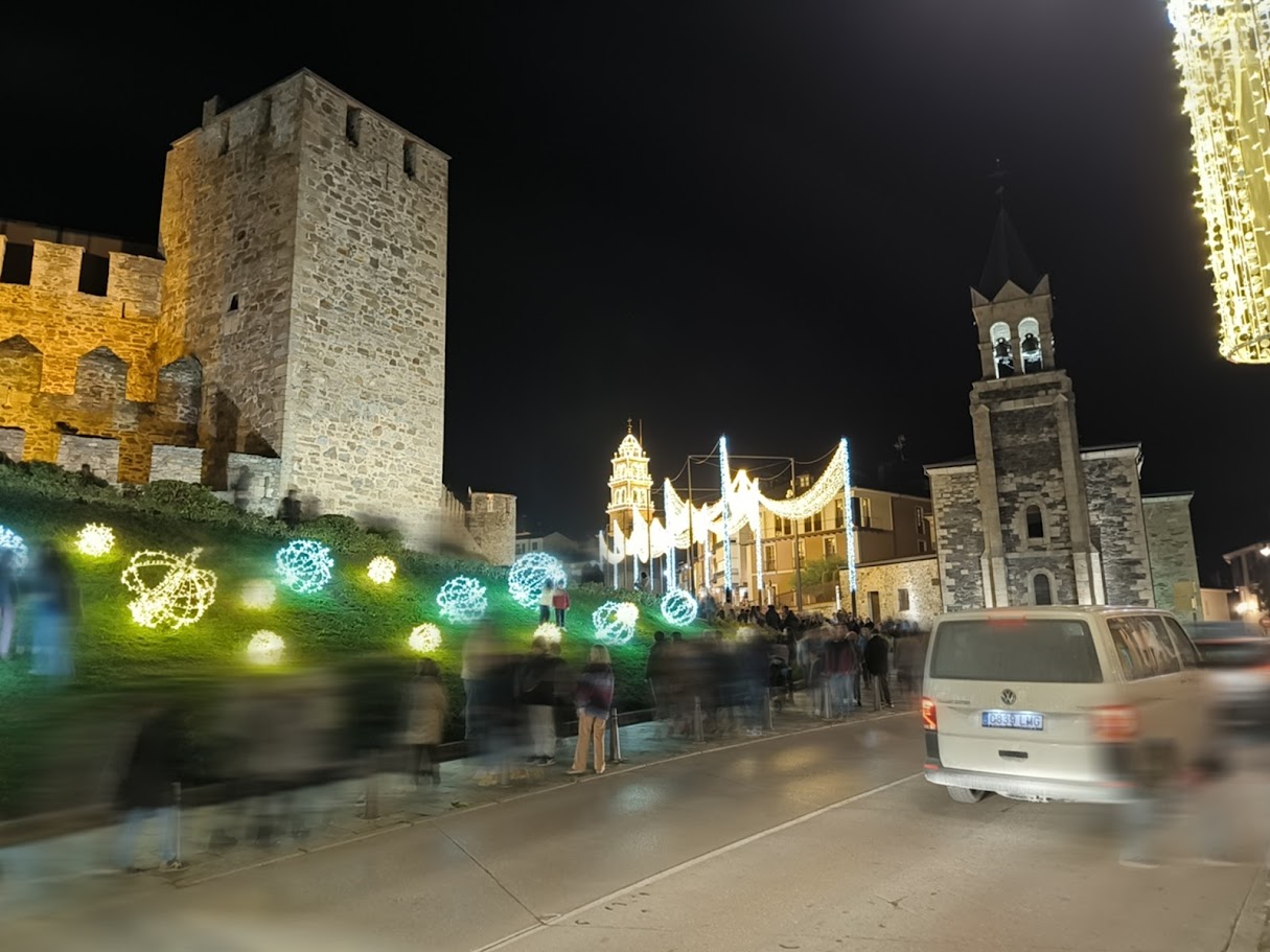 Fotos |Ponferrada se ilumina de Navidad para disfrute de niños y mayores 26