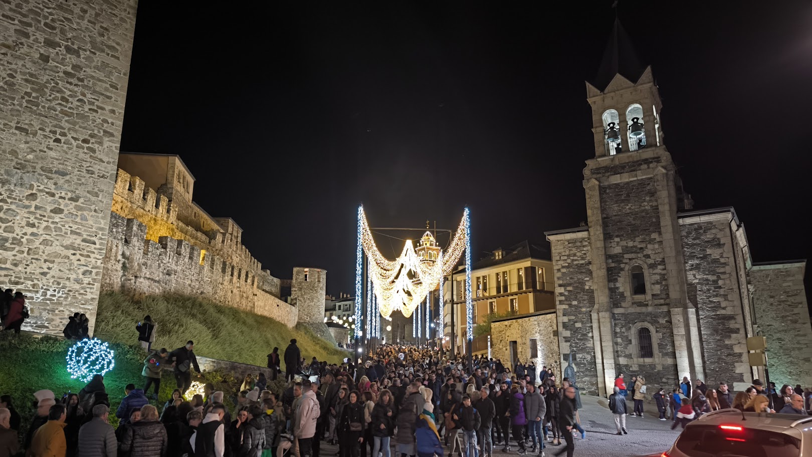 Fotos |Ponferrada se ilumina de Navidad para disfrute de niños y mayores 27