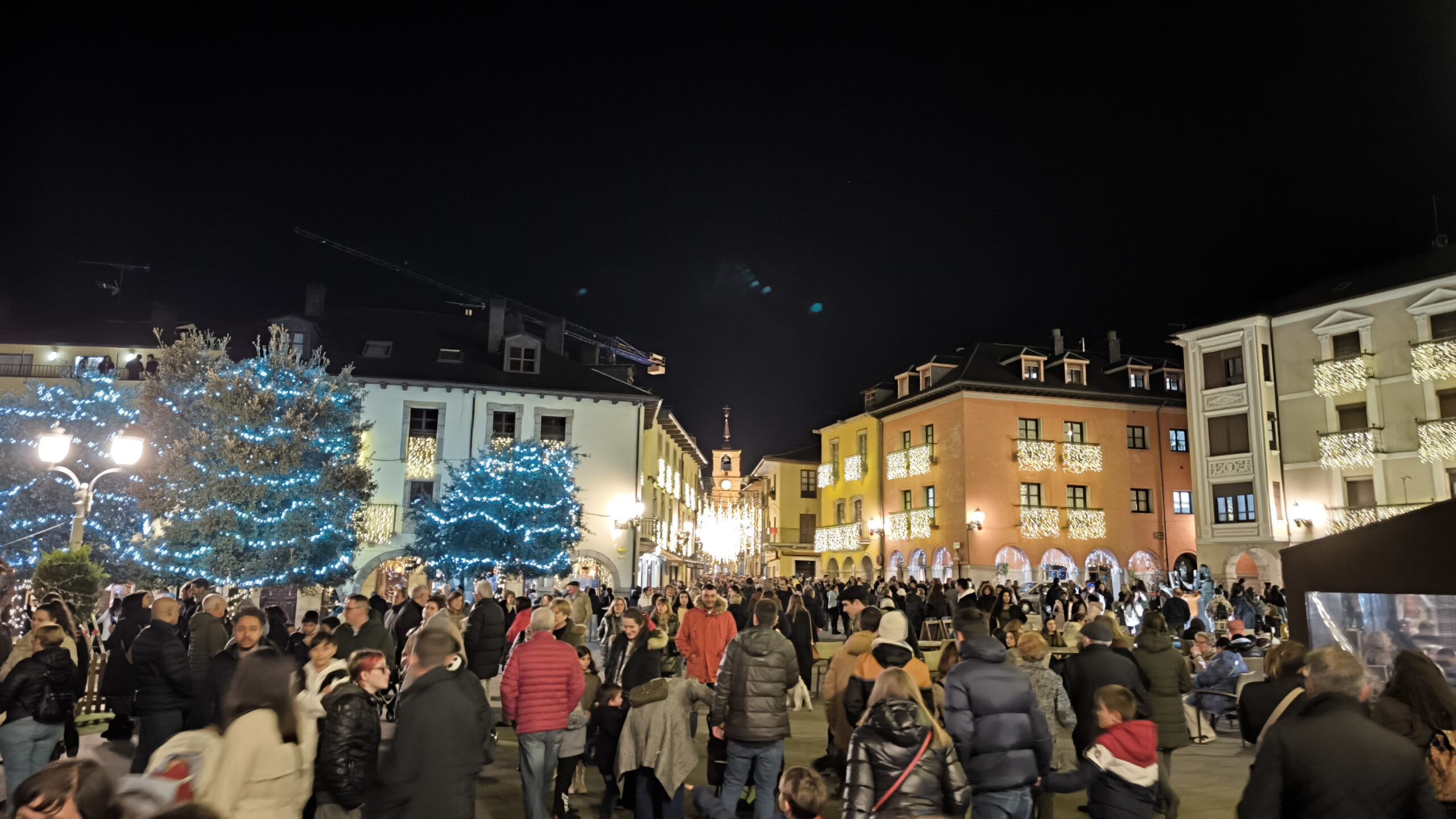 Fotos |Ponferrada se ilumina de Navidad para disfrute de niños y mayores 28