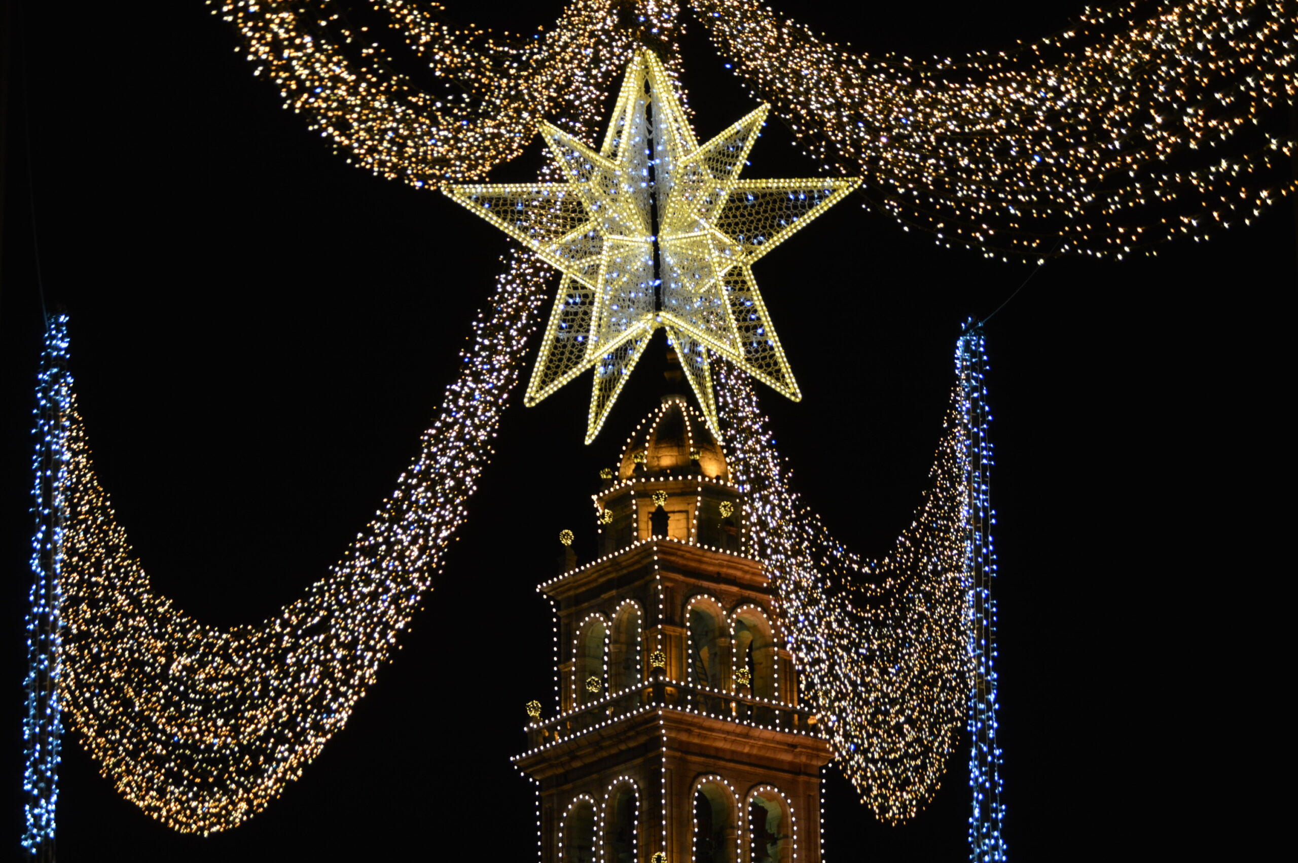 Fotos |Ponferrada se ilumina de Navidad para disfrute de niños y mayores 14