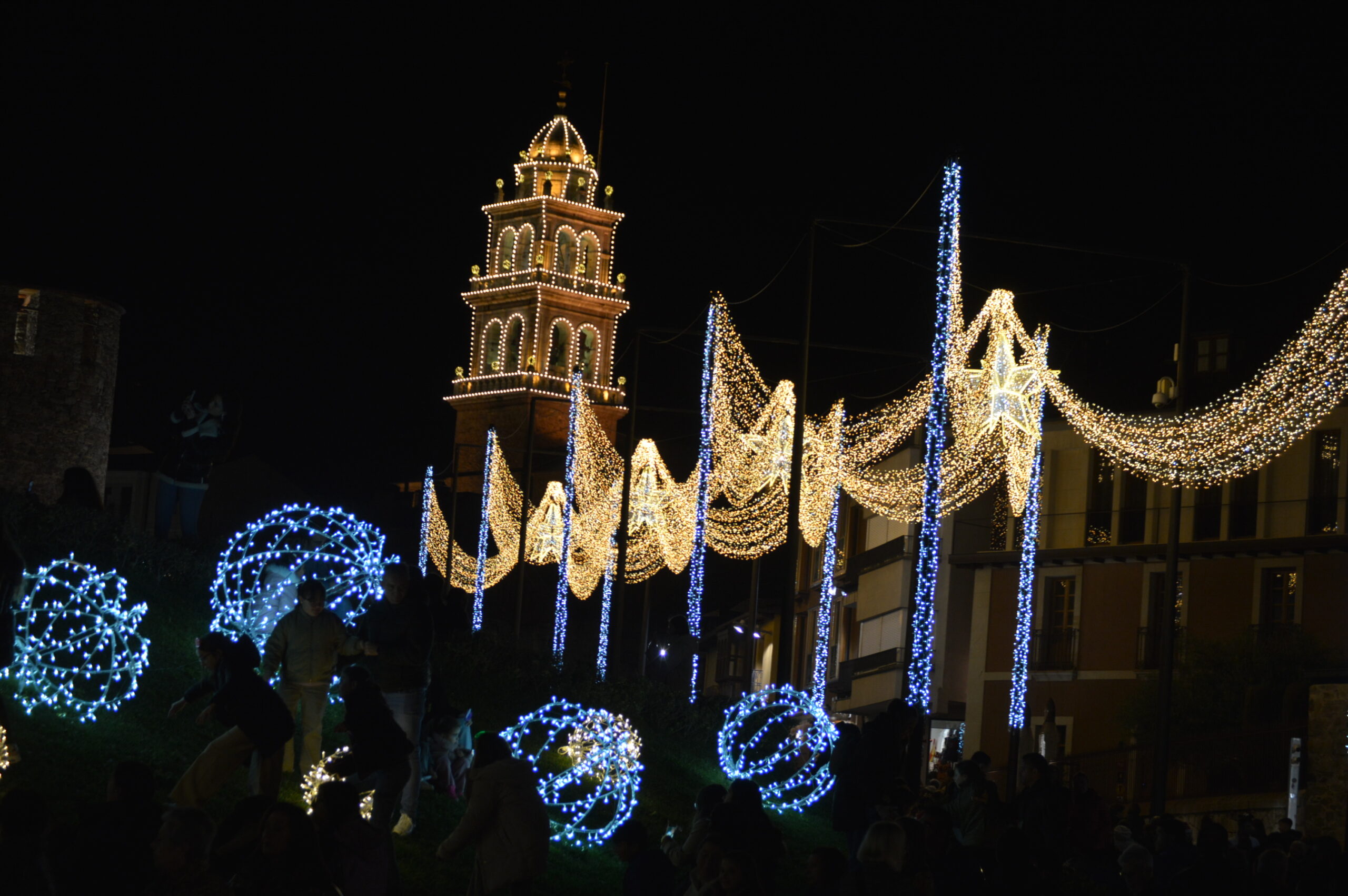 Fotos |Ponferrada se ilumina de Navidad para disfrute de niños y mayores 17