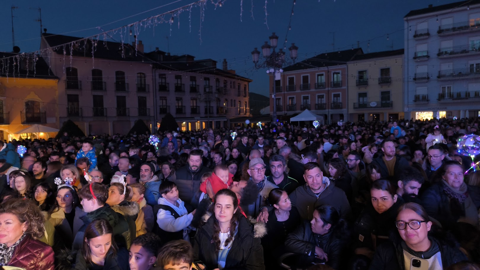 Fotos |Ponferrada se ilumina de Navidad para disfrute de niños y mayores 3