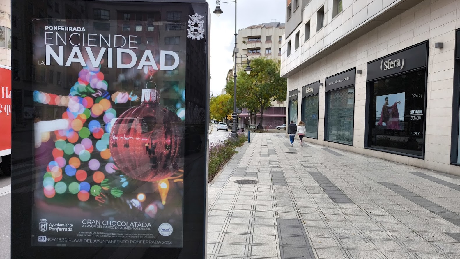 Ponferrada iluminará la Navidad el viernes 29 con animación y chocolatada en la Plaza del Ayuntamiento 1