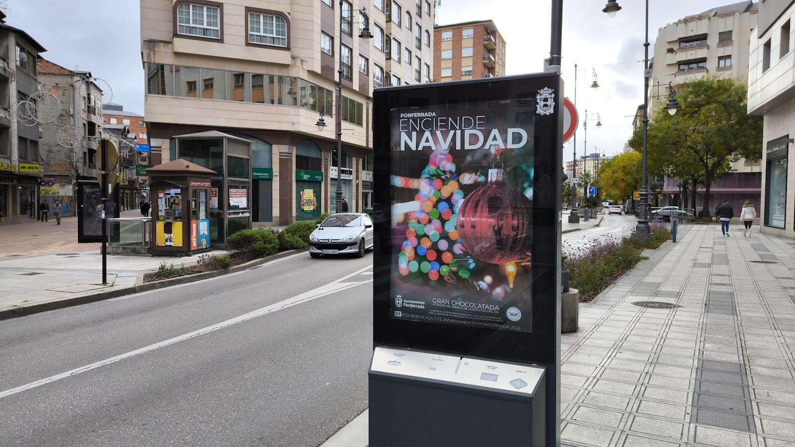 Ponferrada iluminará la Navidad el viernes 29 con animación y chocolatada en la Plaza del Ayuntamiento 2