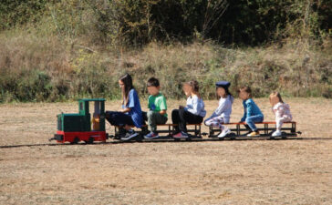 El tren de jardín de la Asociación Cultural Ferroviaria Berciana será solidario este fin de semana  2