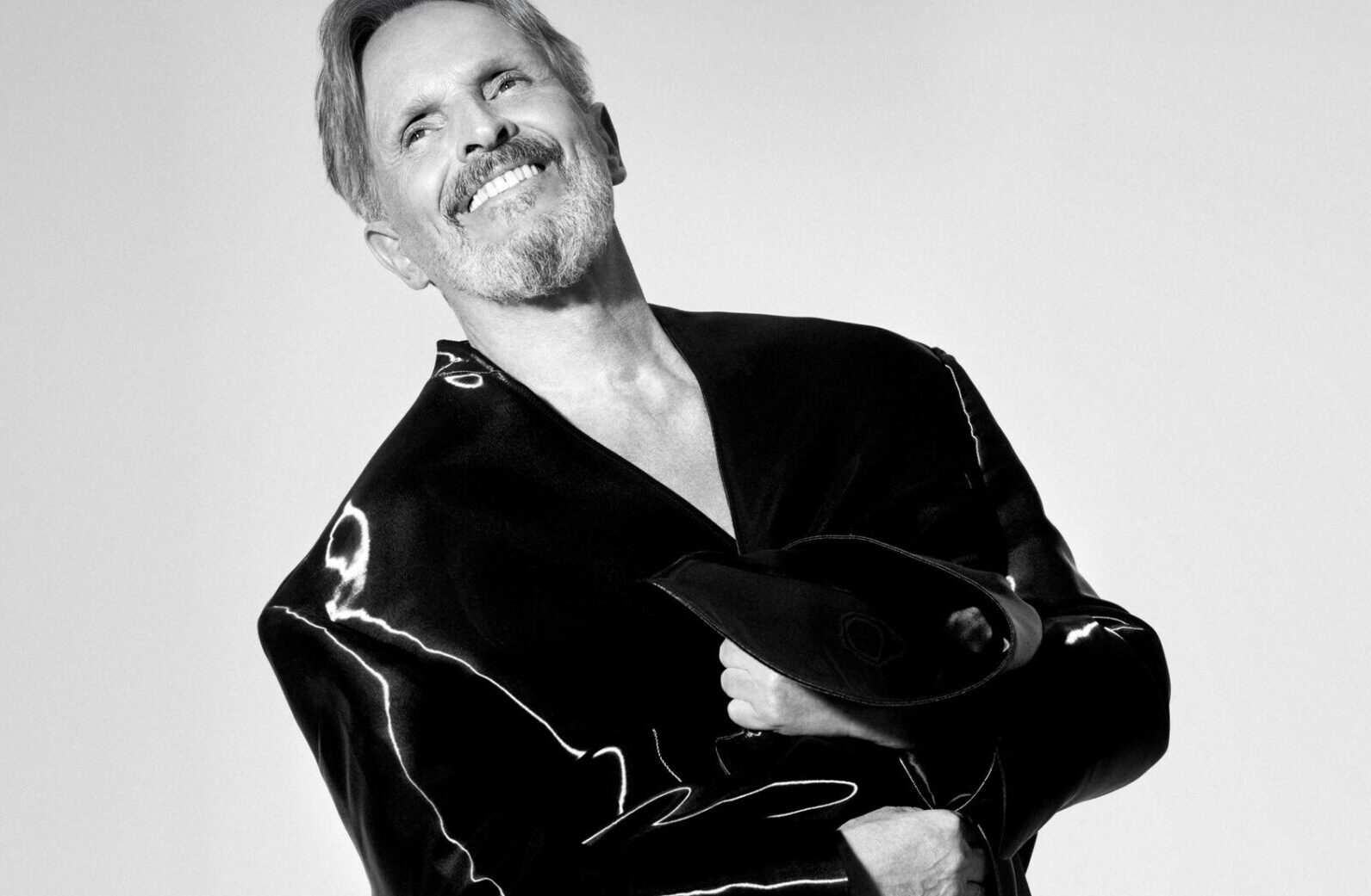 Miguel Bosé vuelve a los escenarios de España con su gira mundial "IMPORTANTE TOUR" 1