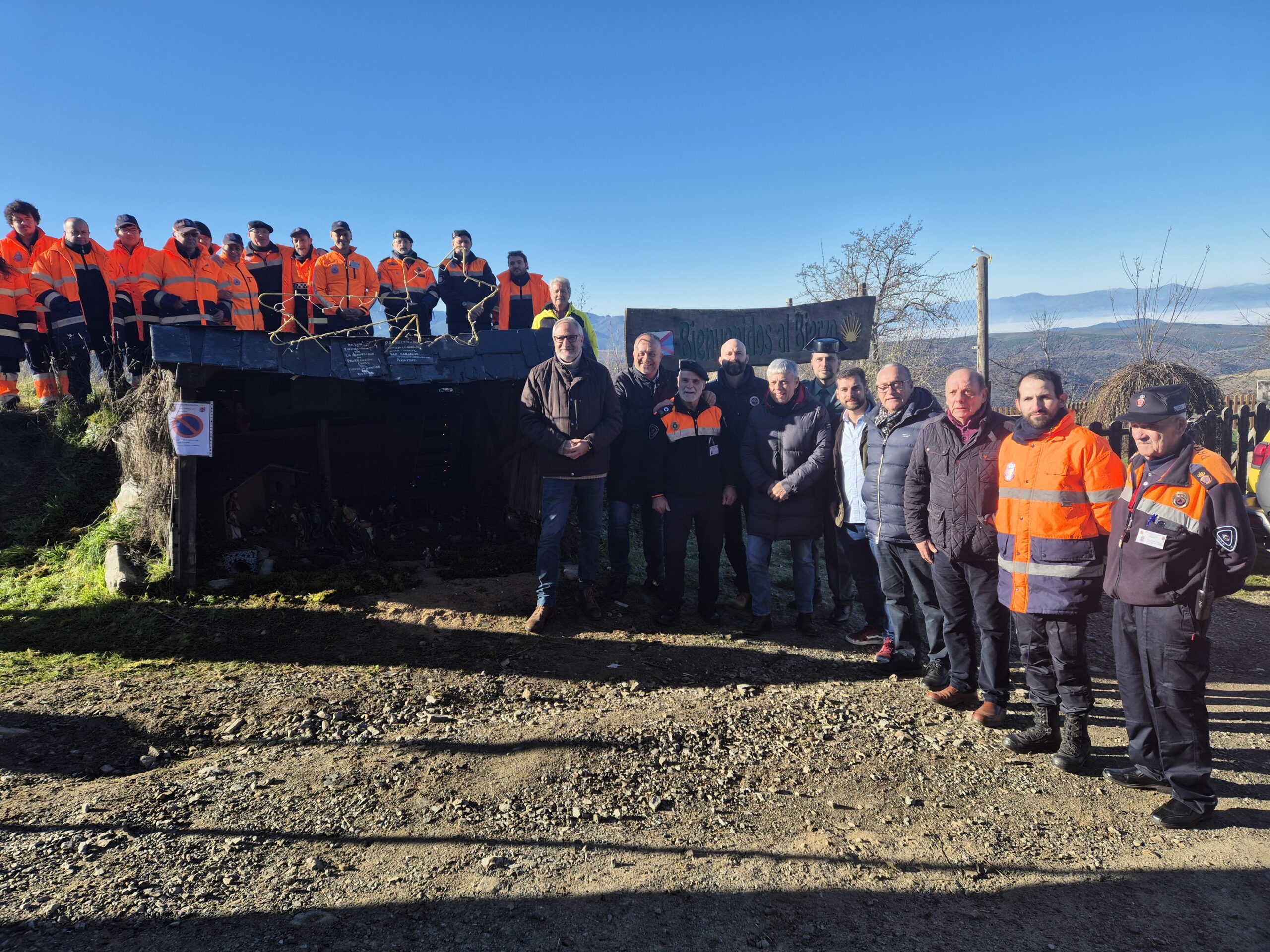 El Consejo Comarcal inaugura el Belén de la Agrupación de Protección Civil, símbolo de hospitalidad en el Camino de Santiago 2