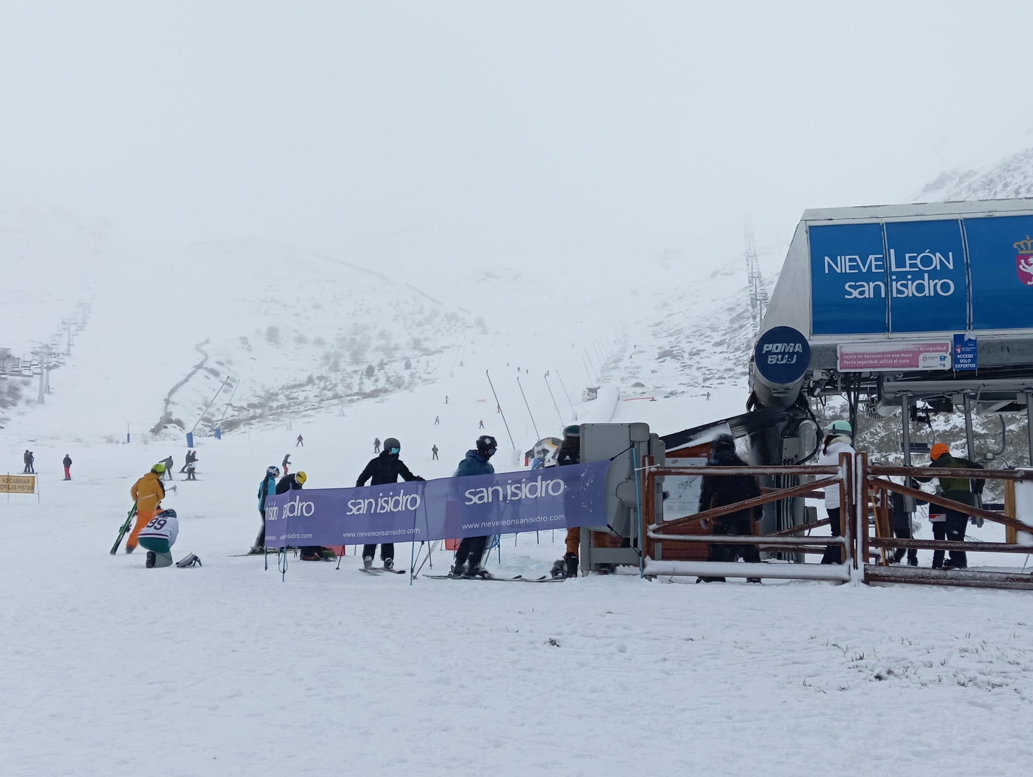 San Isidro 8 Kilómetros esquiables, Valle Laciana-Leitariegos cerrada por falta de nieve 1