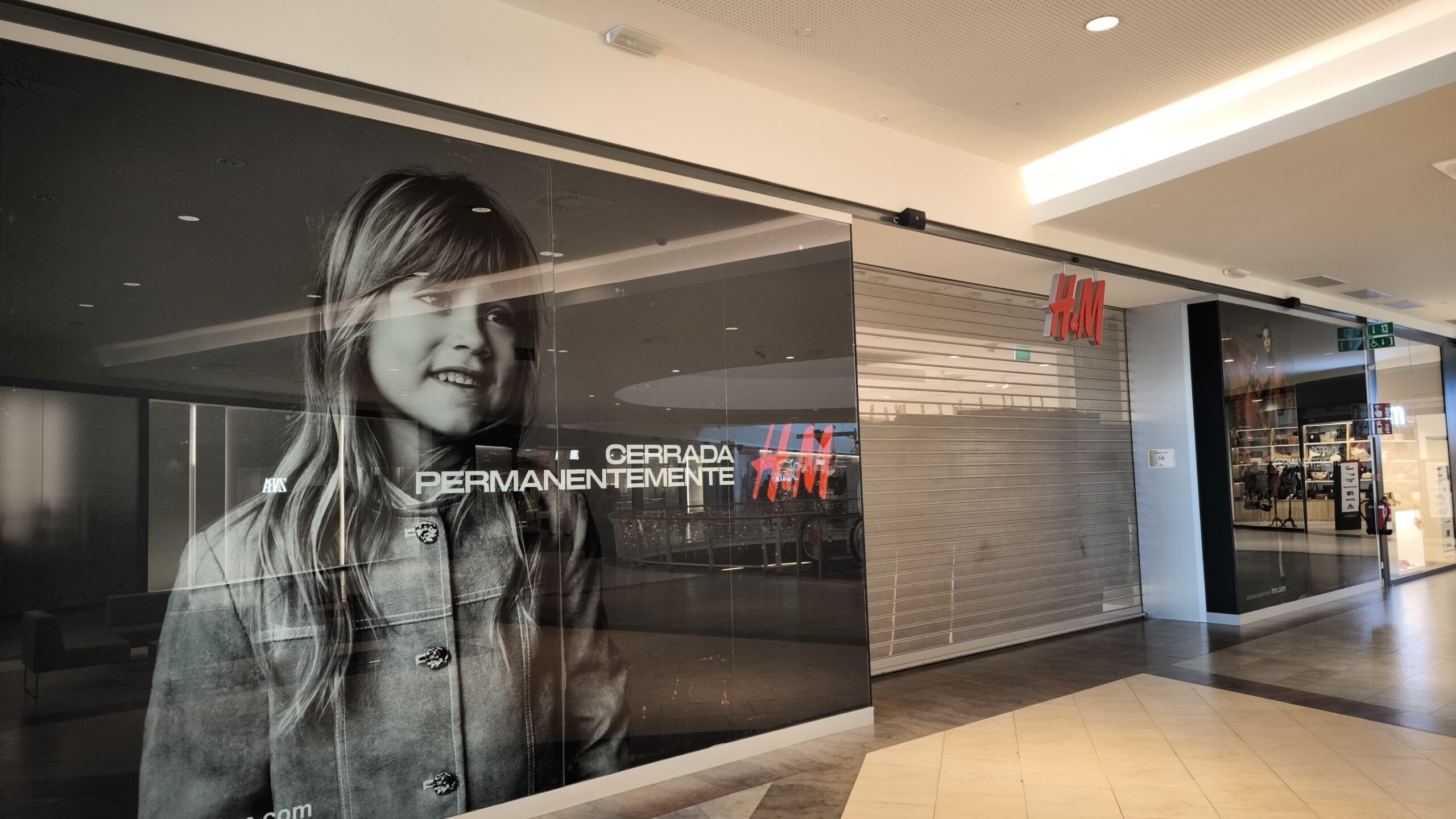 Ponferrada dice adiós a H&M, la marca sueca cierra sus puertas en El Rosal 1