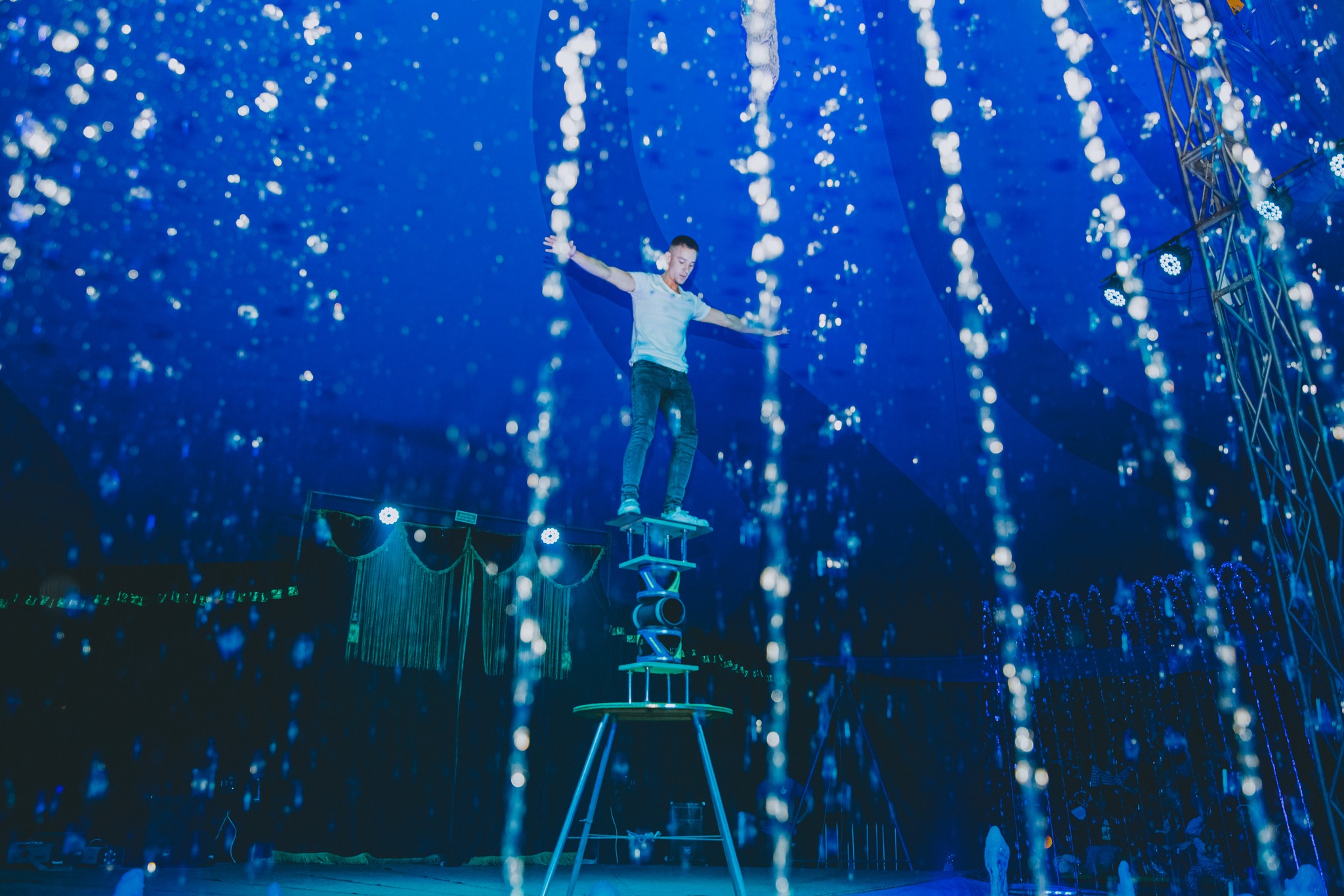 EL circo Bravo se instala en Ponferrada durante las fiestas de Navidad con un espectáculo de agua 1