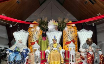 Los Reyes Magos de Oriente recibieron a los niños de los pueblos del municipio de Camponaraya 3