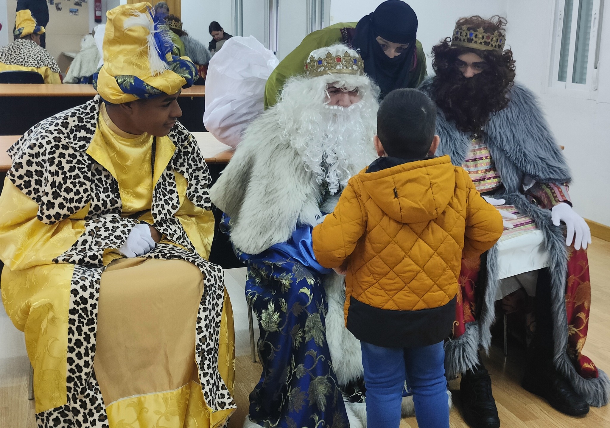 Los Reyes Magos de Oriente recibieron a los niños de los pueblos del municipio de Camponaraya 2