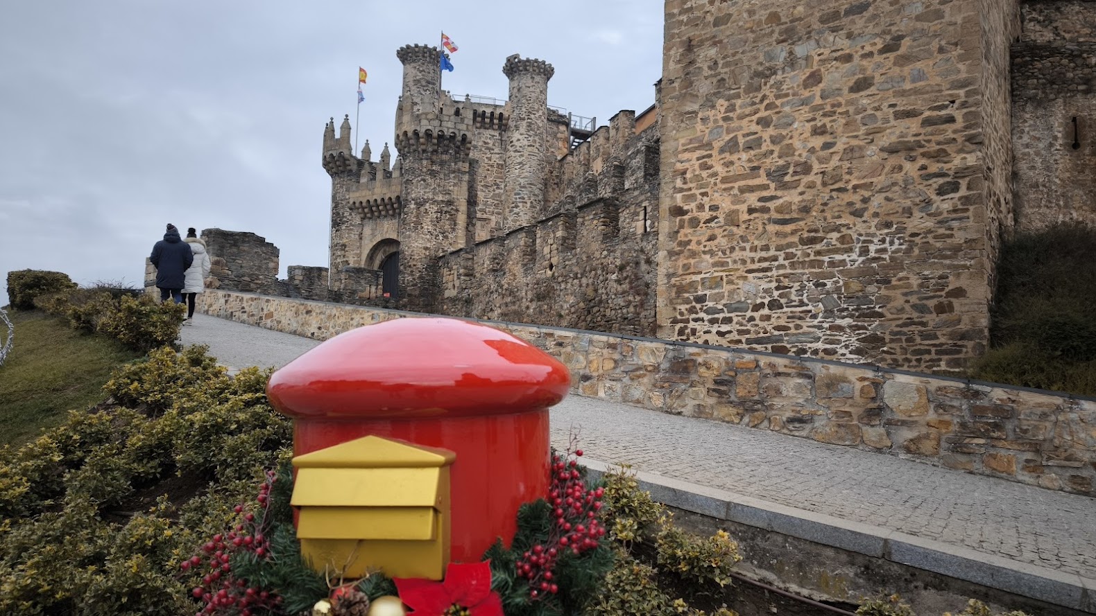 castillo ponferrada buzon mago chalupa