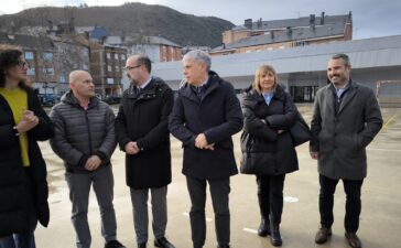 Las instalaciones del colegio de Flores del Sil dispondrán de una cubierta en el patio 2