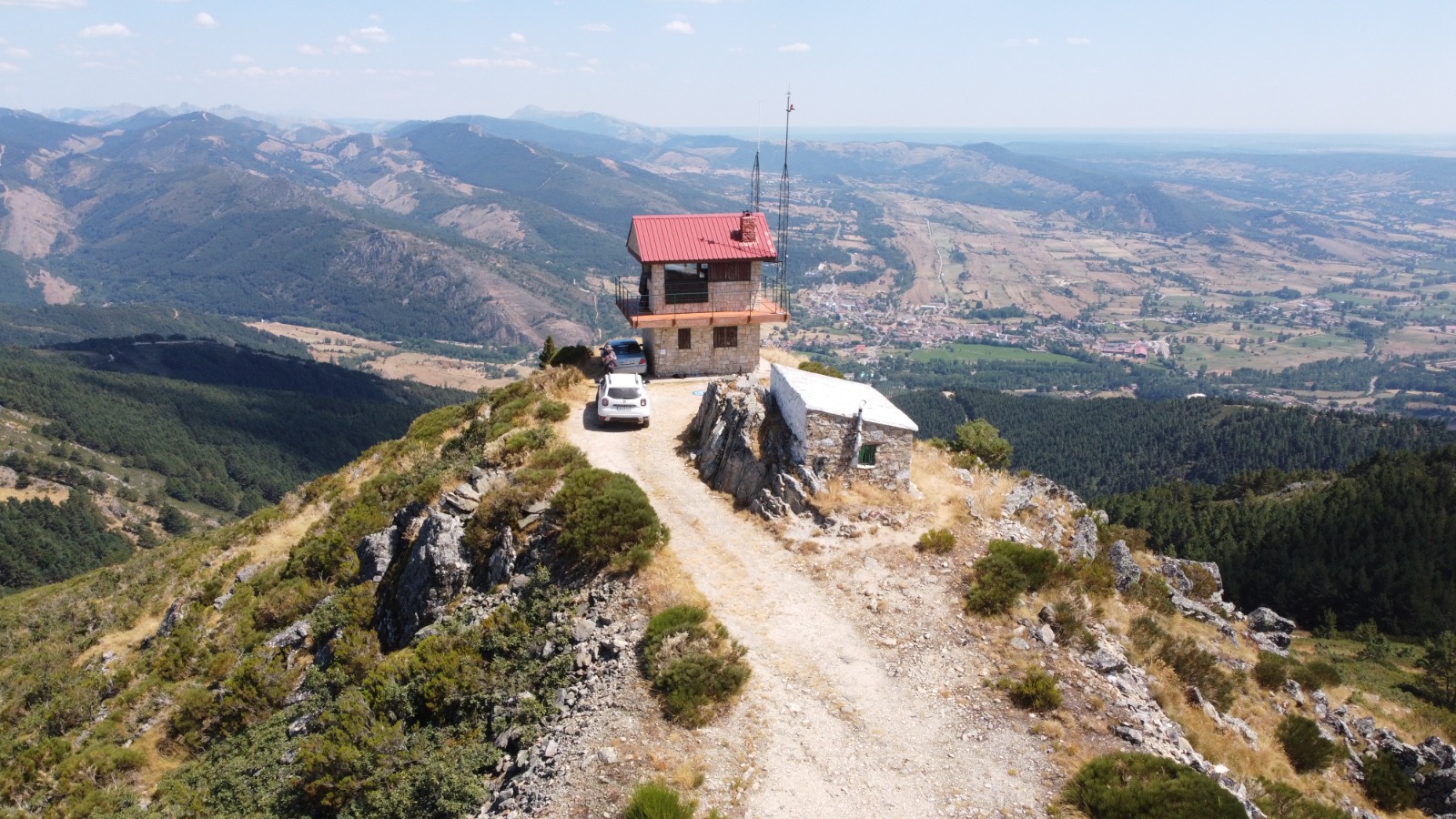 La Junta amplía en León el sistema de videovigilancia de incendios forestales y despliega 35 cámaras con una inversión de 790.000 euros 1