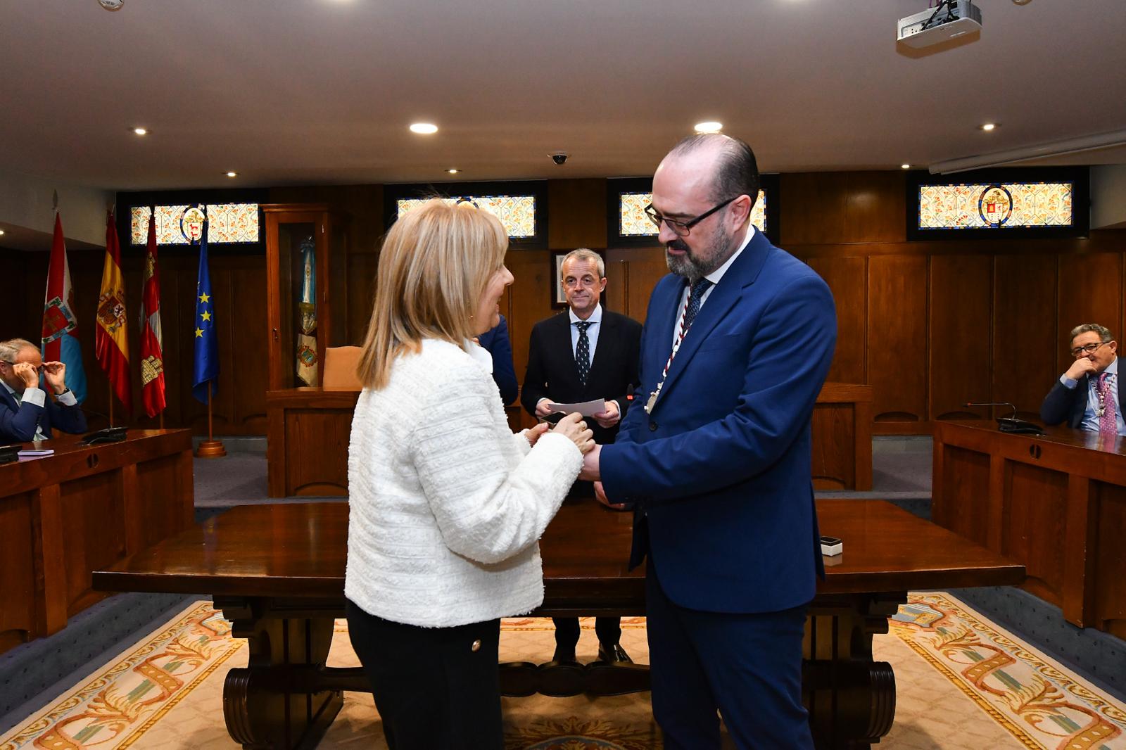 El Ayuntamiento de Ponferrada rinde homenaje a sus jubilados con motivo de Las Candelas 3