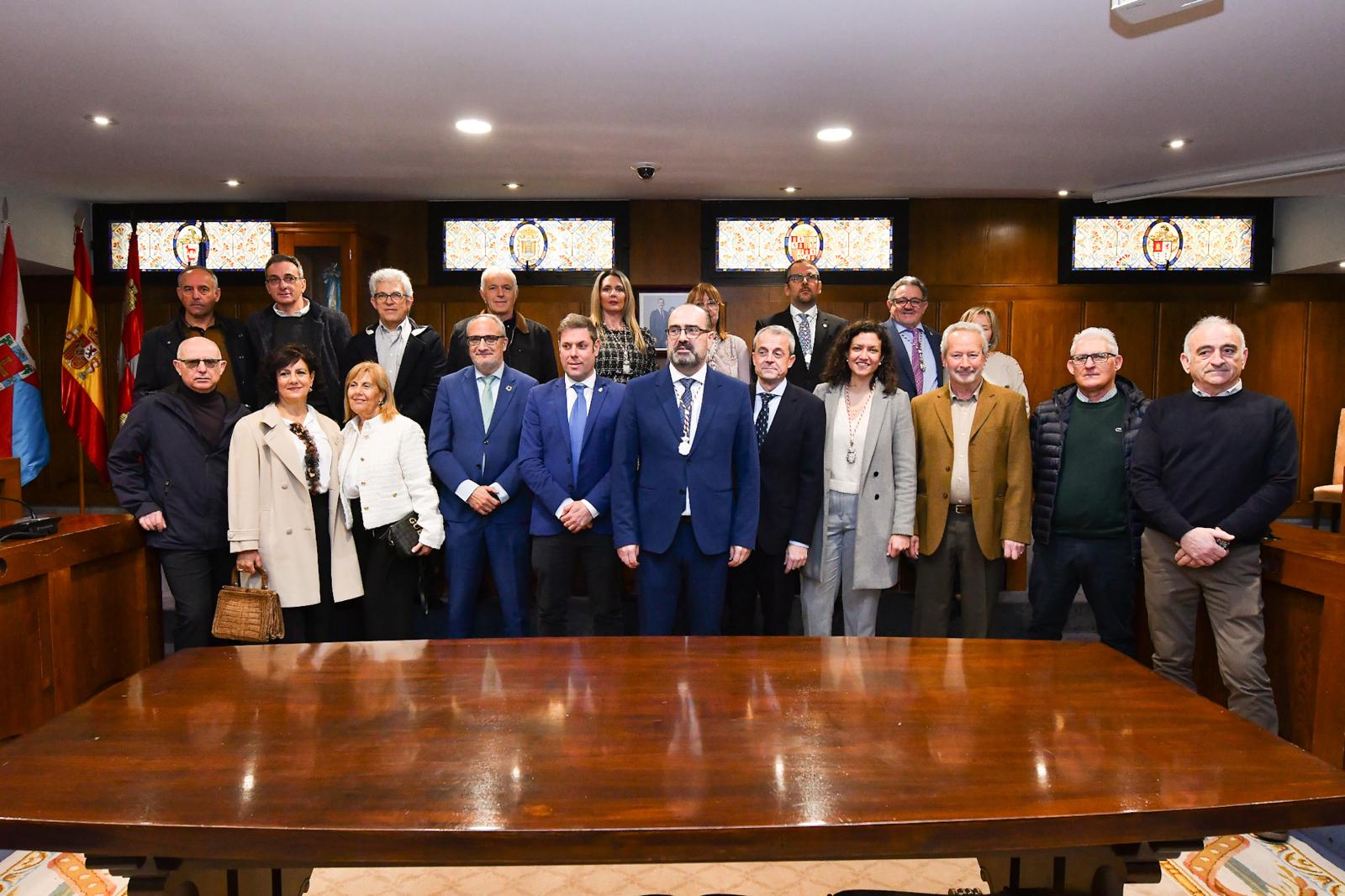 El Ayuntamiento de Ponferrada rinde homenaje a sus jubilados con motivo de Las Candelas 1