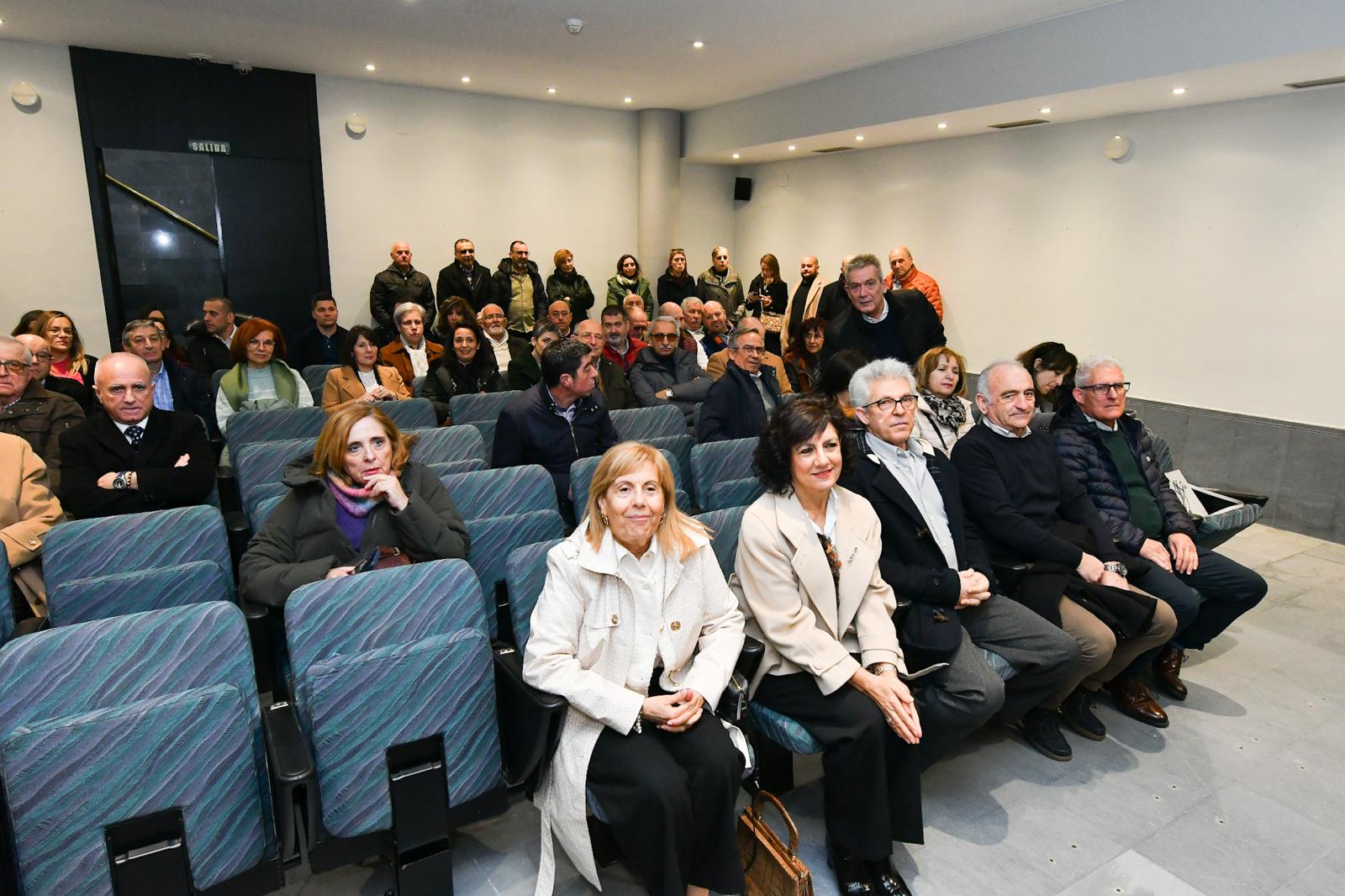 El Ayuntamiento de Ponferrada rinde homenaje a sus jubilados con motivo de Las Candelas 16