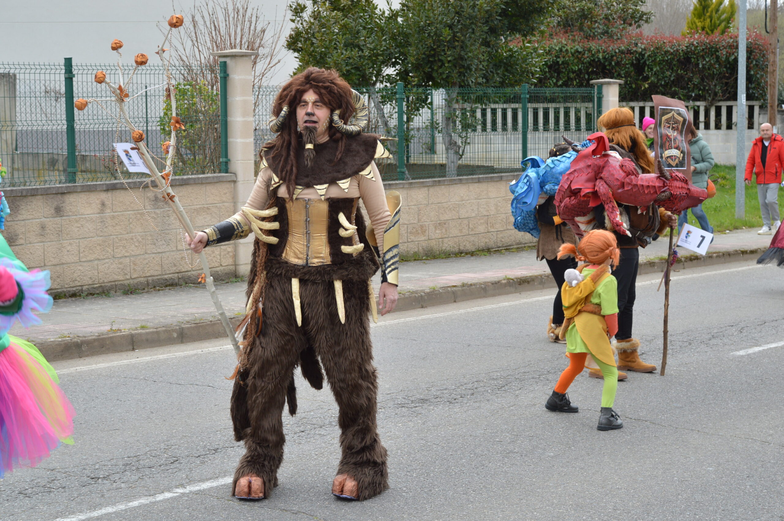 Carnaval 2025 en Cabañas Raras. Las ganas de disfrutar del desfile pueden con el frío 60