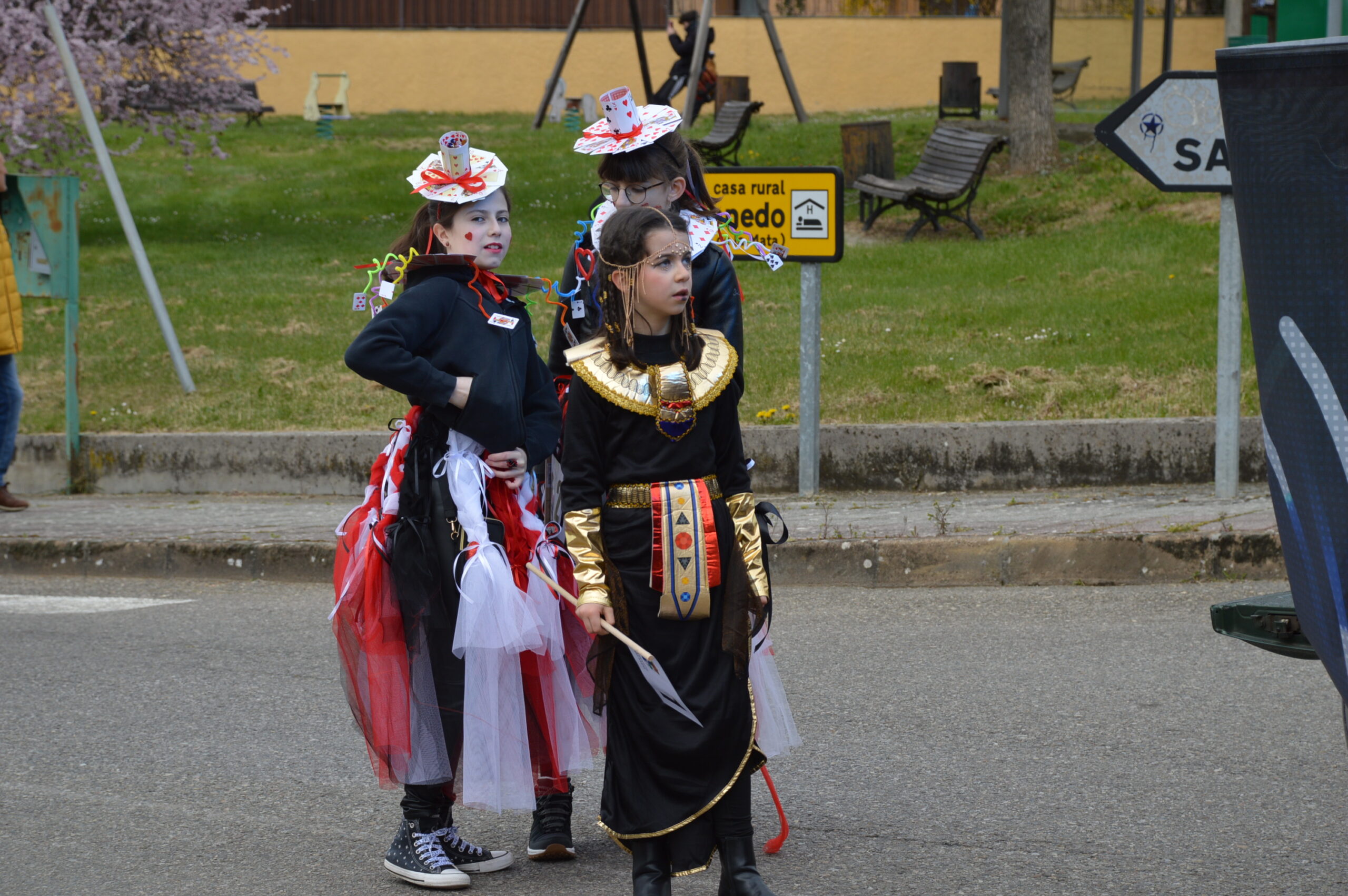 Carnaval 2025 en Cabañas Raras. Las ganas de disfrutar del desfile pueden con el frío 96