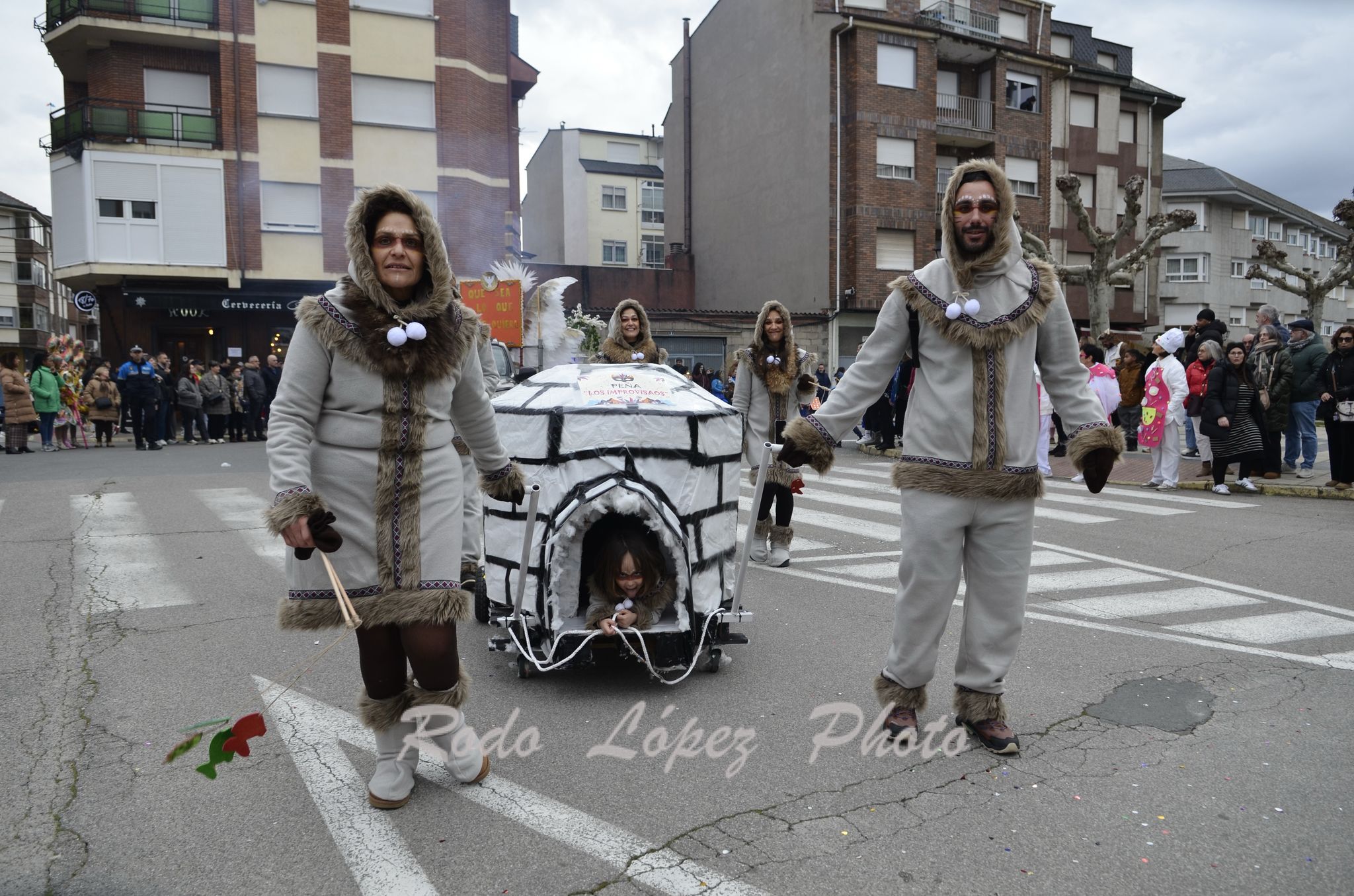 Las Calles de Bembibre se llenan de color en el Desfile de Carnaval 2025 2