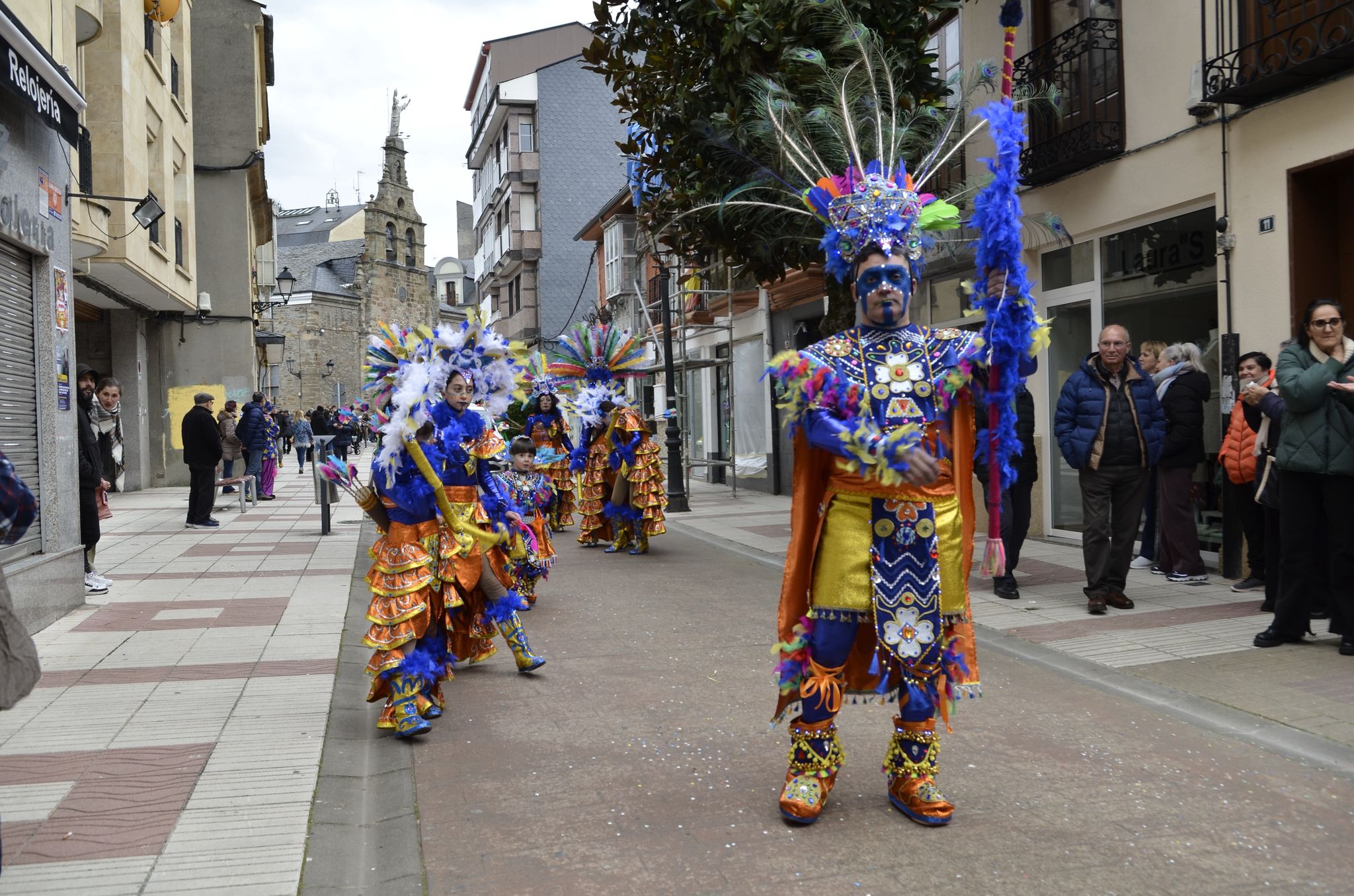 Las Calles de Bembibre se llenan de color en el Desfile de Carnaval 2025 29