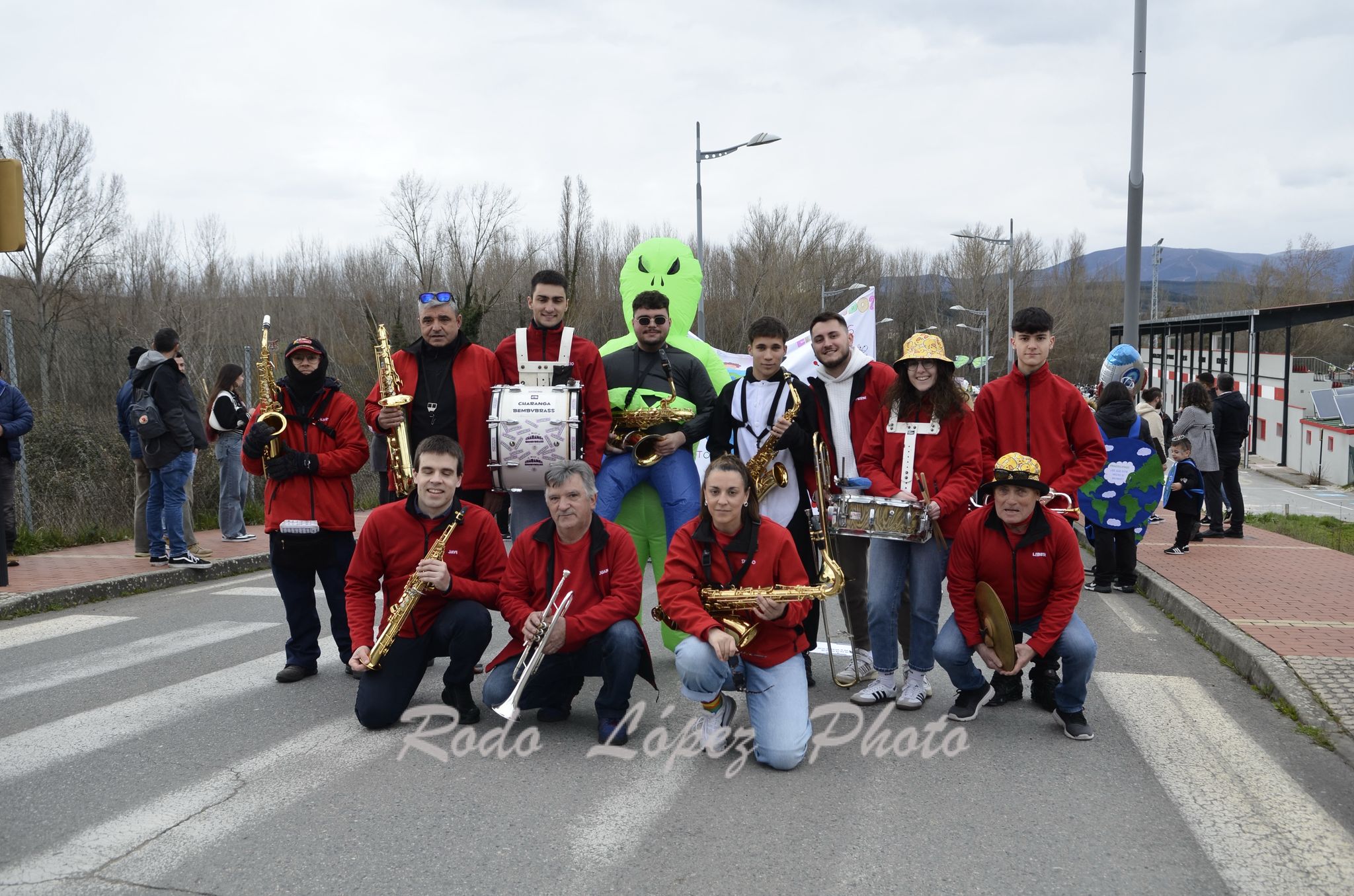 Las Calles de Bembibre se llenan de color en el Desfile de Carnaval 2025 66