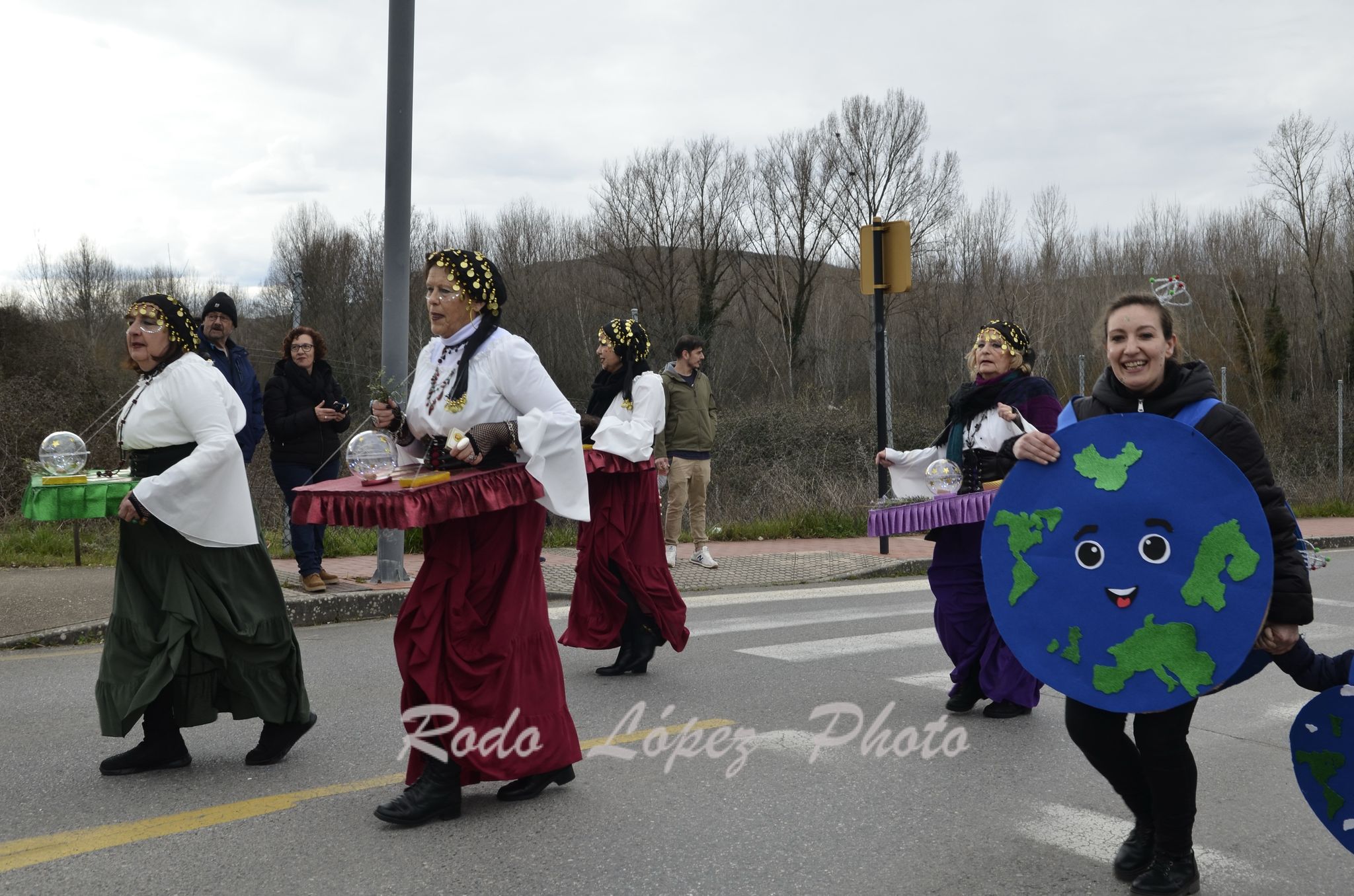 Las Calles de Bembibre se llenan de color en el Desfile de Carnaval 2025 80