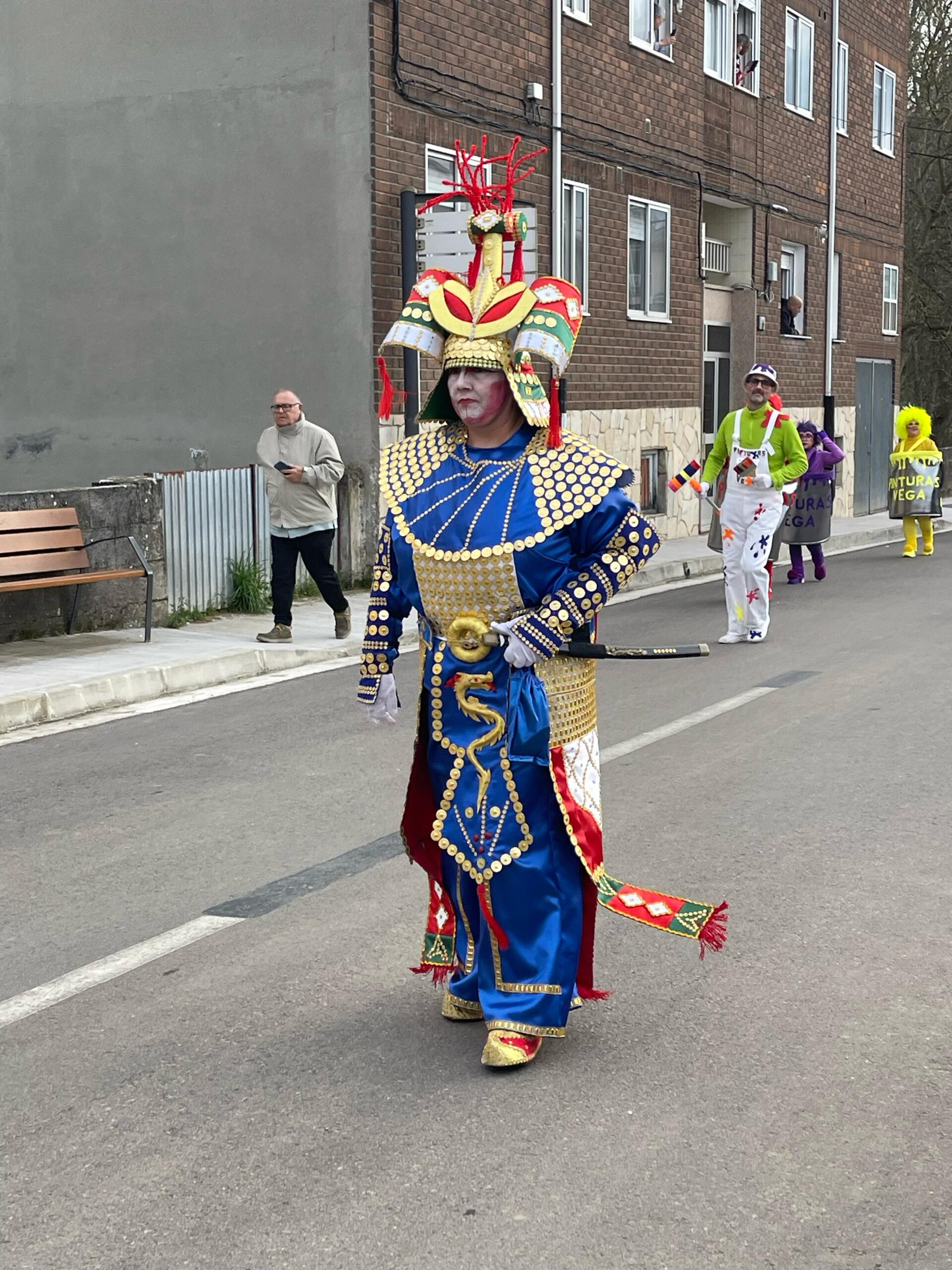 FOTOS | Vega de Espinareda disfruta de su colorido domingo de Carnaval 12