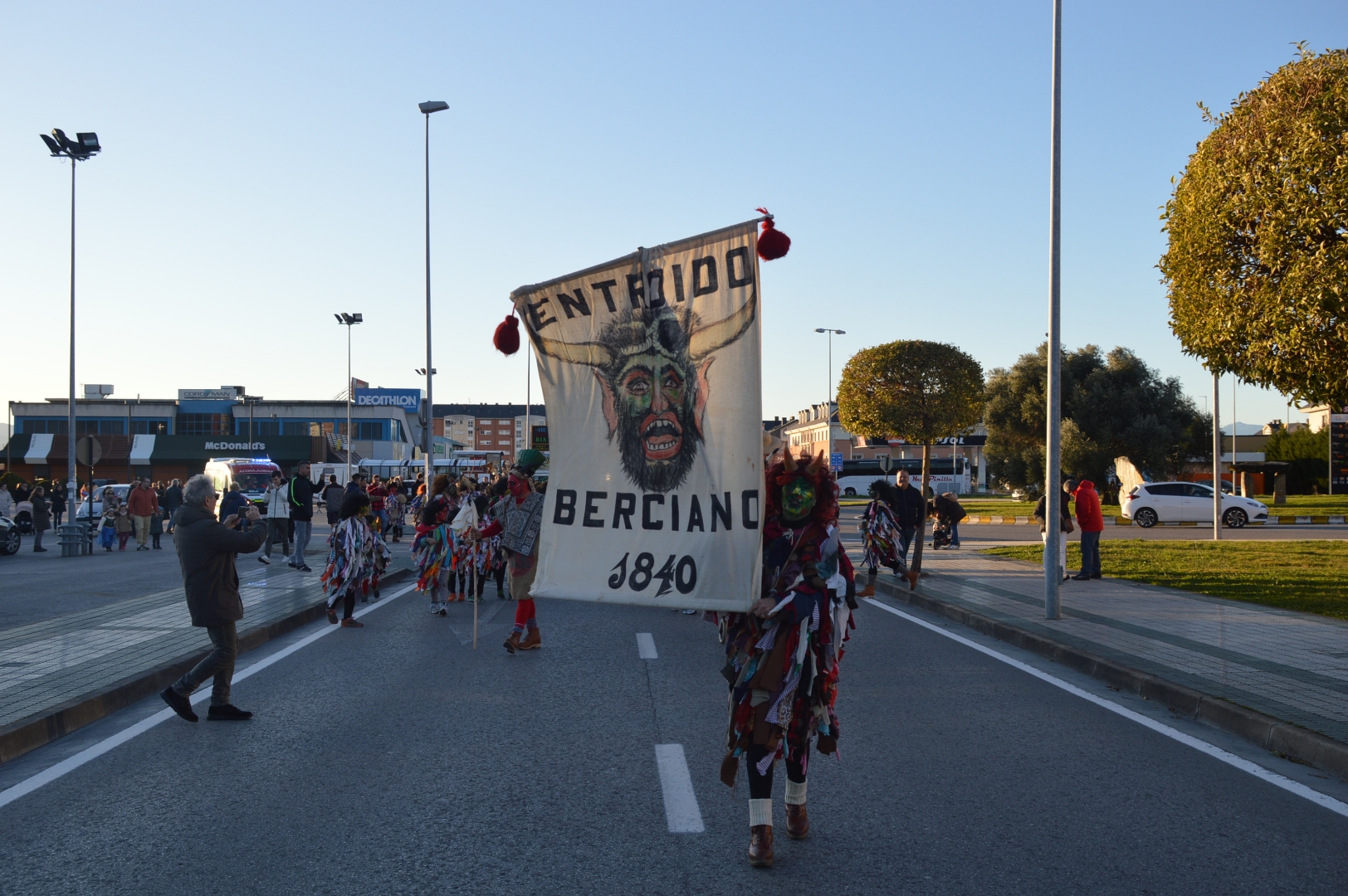 el Entroido Berciano anima la tarde del sábado en Ponferrada 11