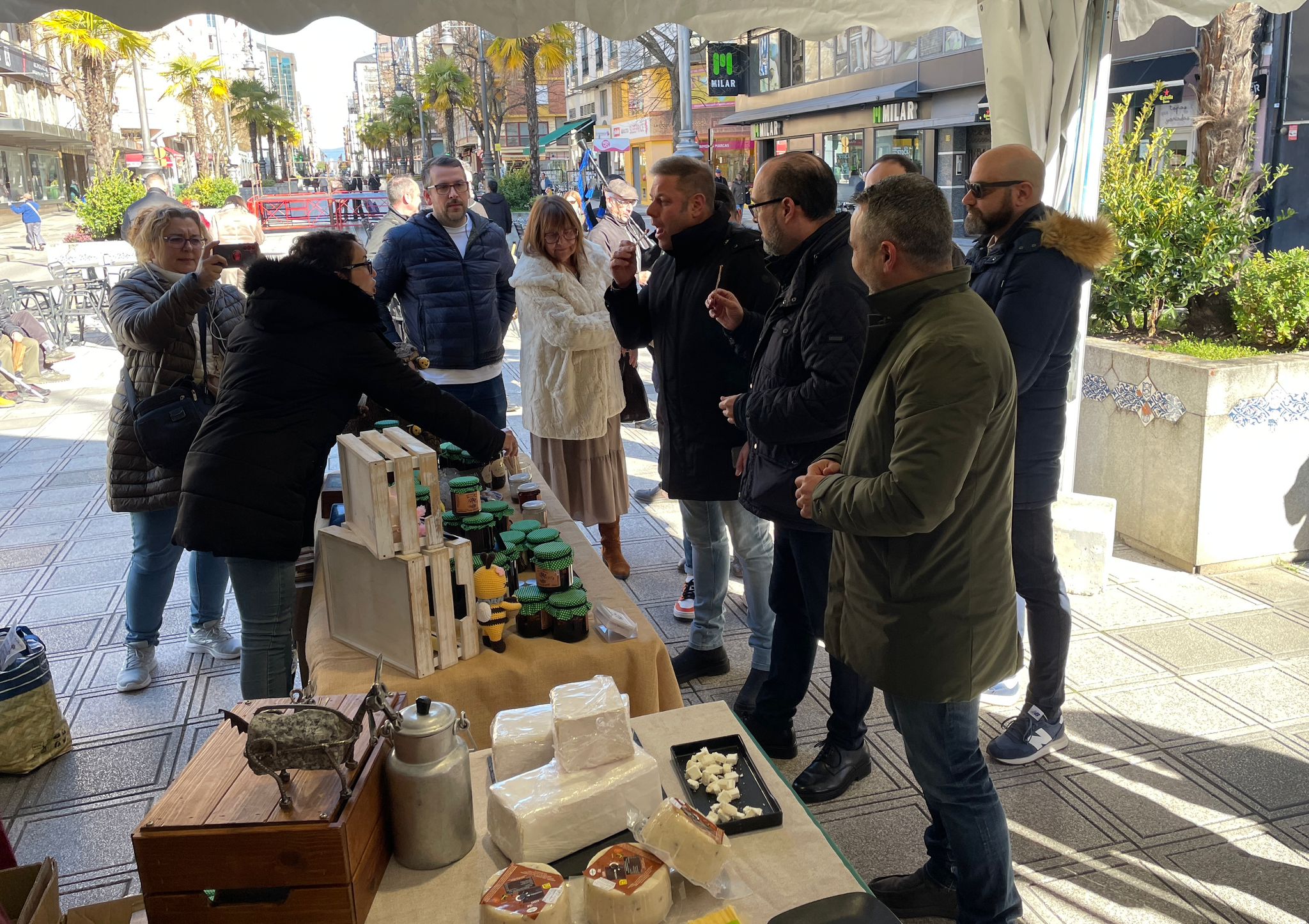 Arranca el mercado de Invierno de Ponferrada con 24 productores y lo mejor de nuestra tierra 3