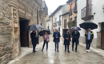 Finaliza la restauración de la Calle del Agua de Villafranca del Bierzo tras invertir un millón de euros 3