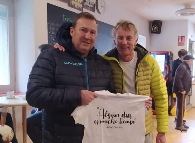 El aventurero Jesús Calleja muestra su apoyo a Oncobierzo en su última aventura... por Villadepalos 1